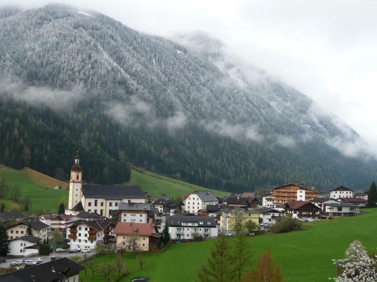 Pension Terra Neustift im Stubaital Eksteriør billede